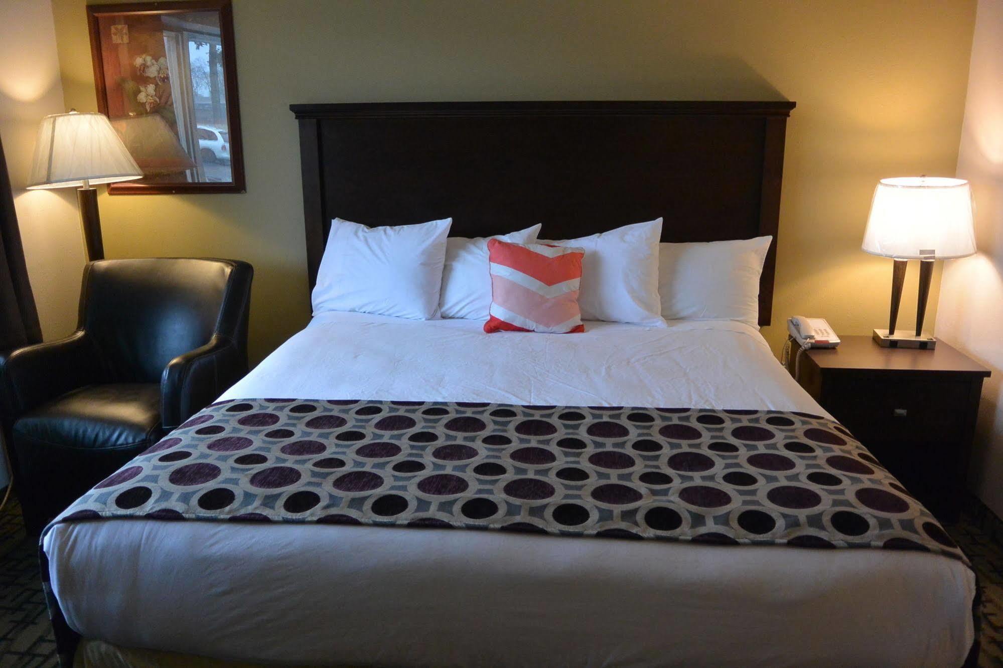 Days Inn By Wyndham Lakewood South Tacoma Dış mekan fotoğraf