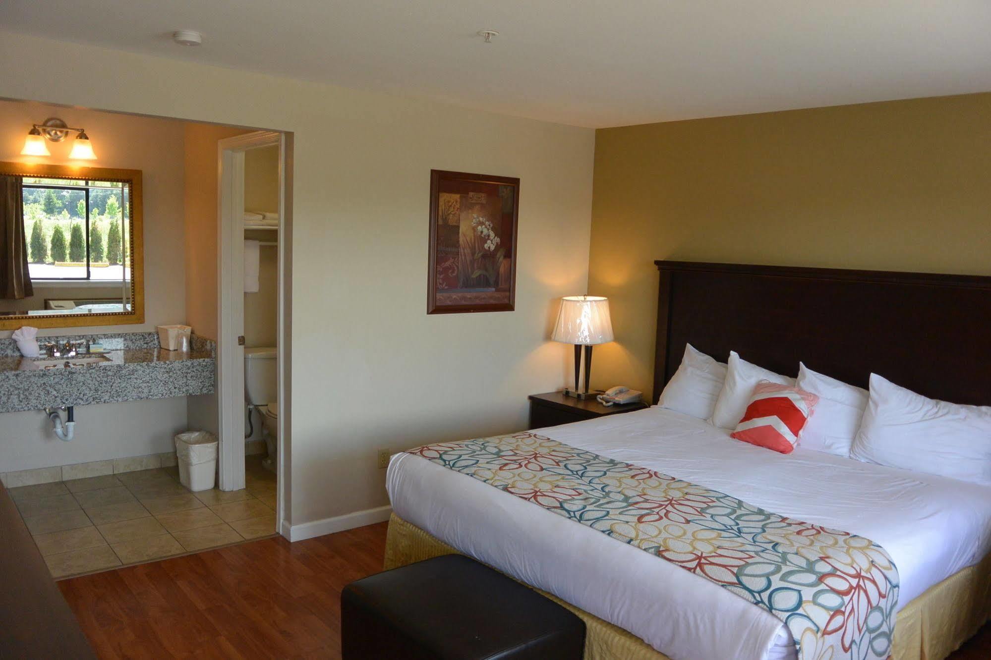 Days Inn By Wyndham Lakewood South Tacoma Dış mekan fotoğraf