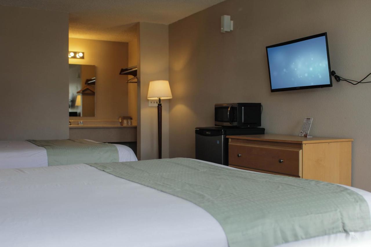Days Inn By Wyndham Lakewood South Tacoma Dış mekan fotoğraf